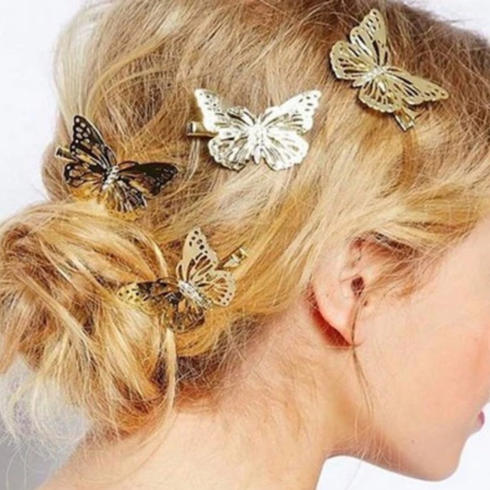 LAST ONE✨ Dainty Gold Butterfly Clips
